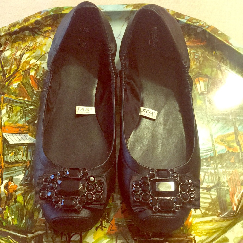 Black bejeweled ballet flats in vegan leather